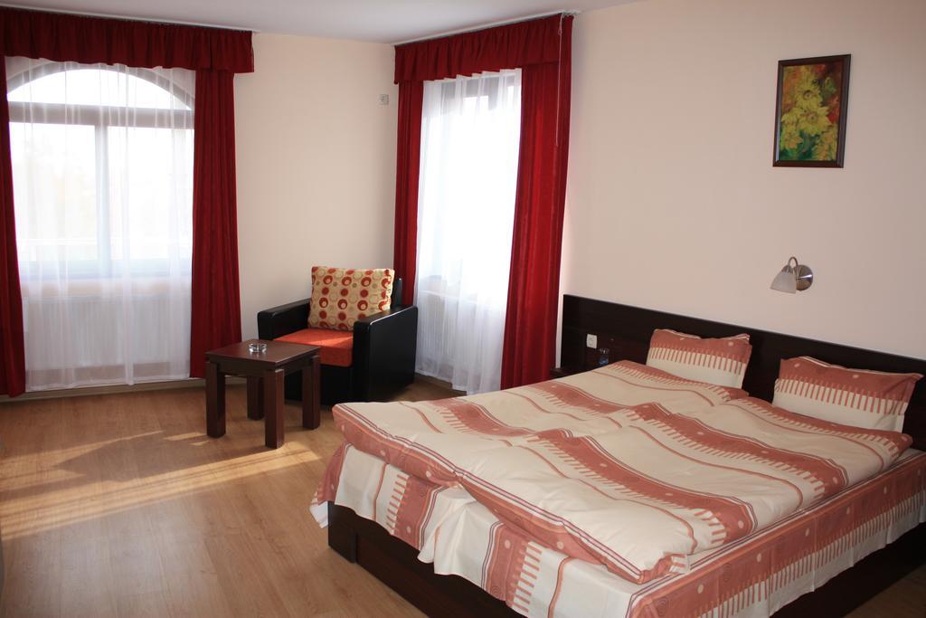 Armira Family Hotel Ivaylovgrad Room photo