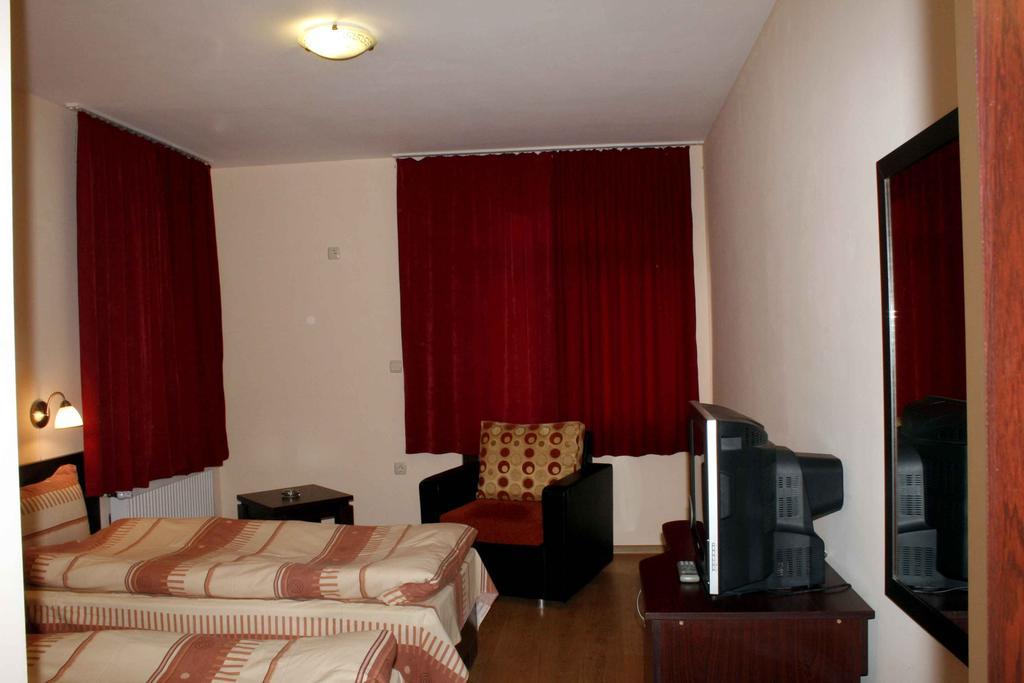 Armira Family Hotel Ivaylovgrad Exterior photo